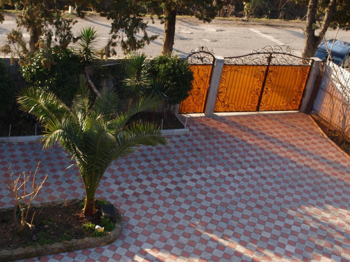 Mechta Guest House Tsandrypsh Ngoại thất bức ảnh